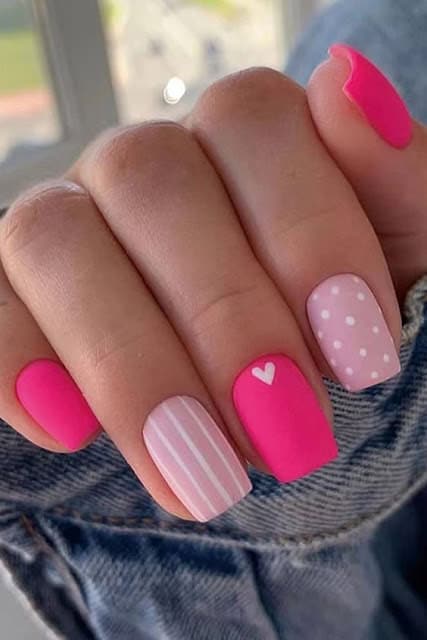 POLKA DOT AND STRIPED HEARTS nails