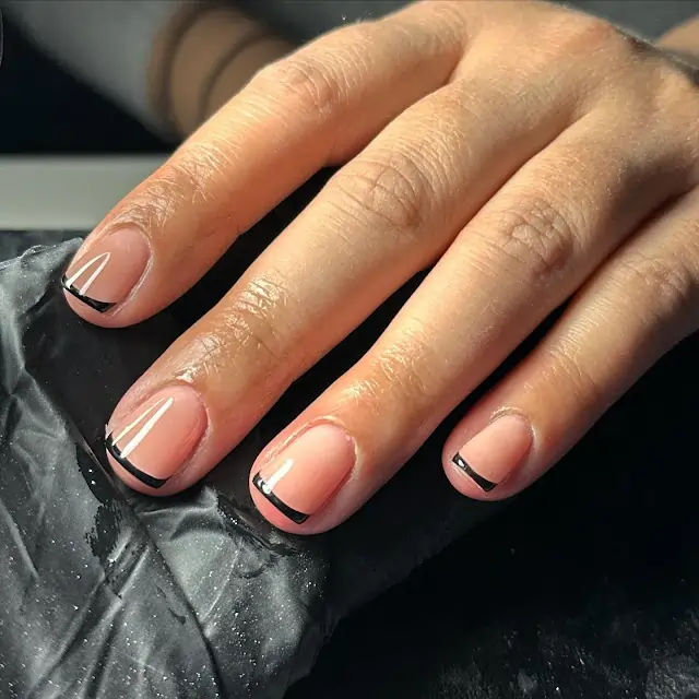 Thin black french tip on short nails