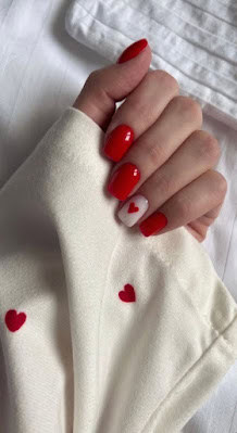 Red and white nails with hearts