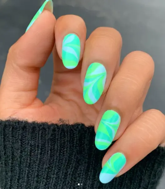 Water marble nail art