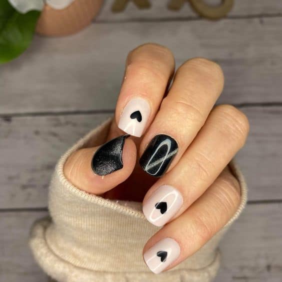 Monochrome Geometric Hearts on short nails