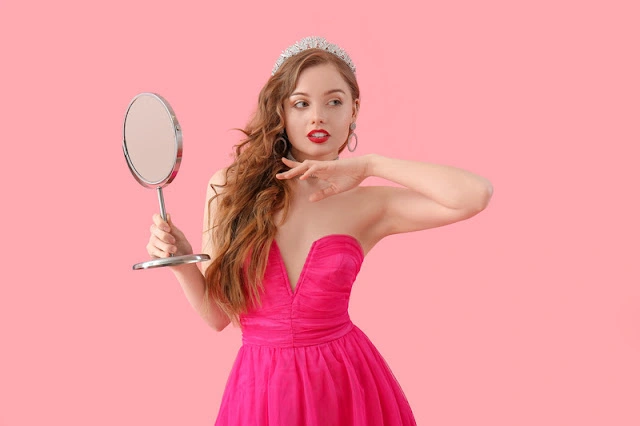 Girl getting ready for prom, having beautiful nails