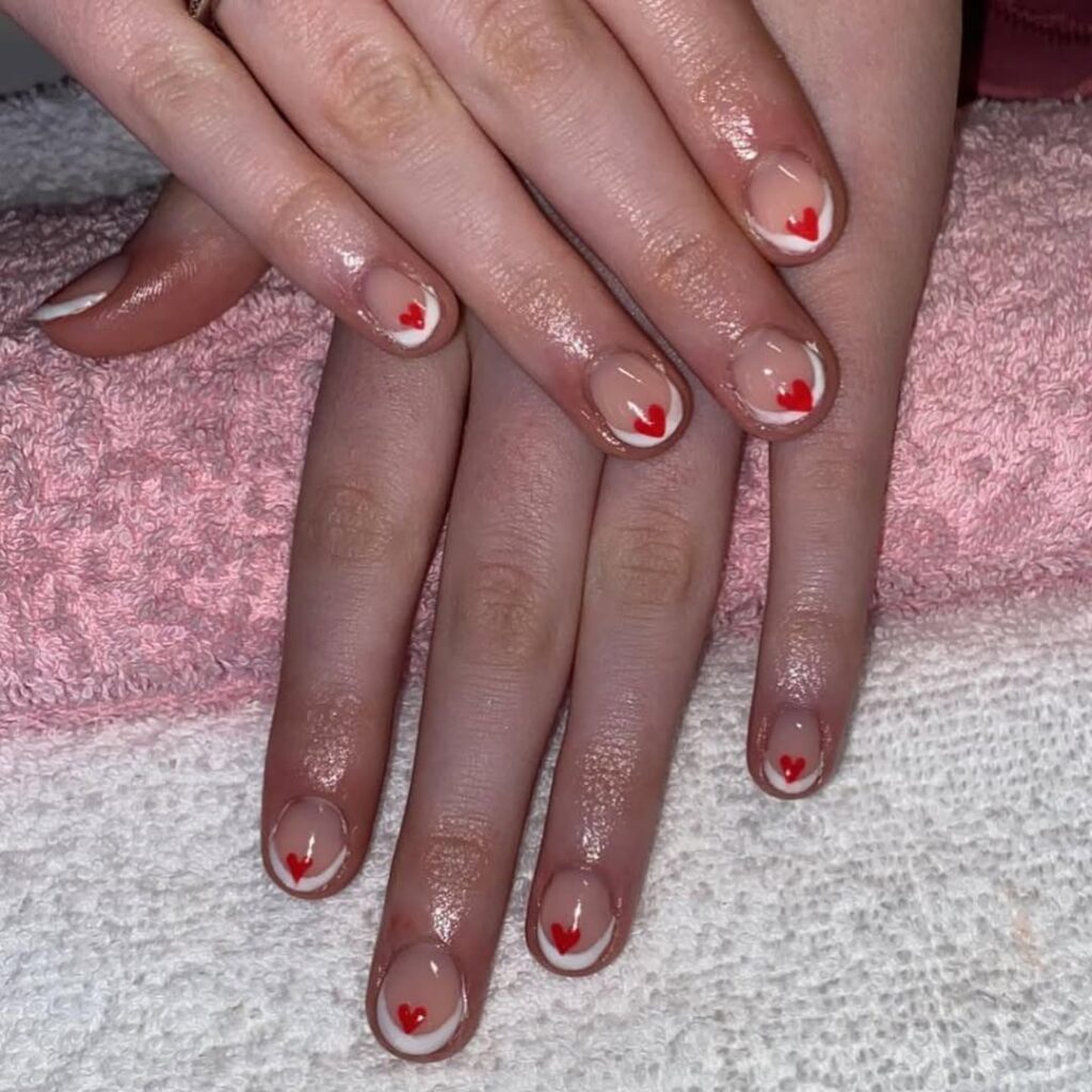 Red and white nail design for summers