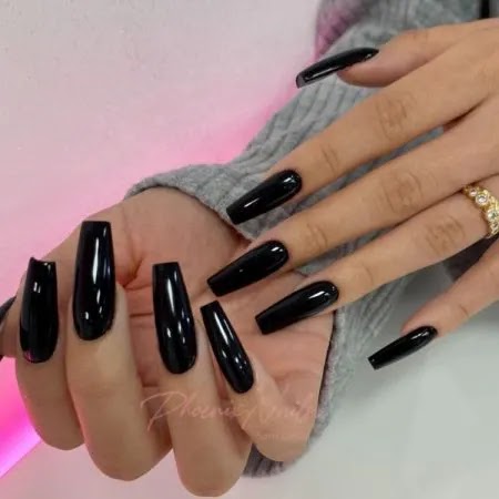 glossy coffin black nails