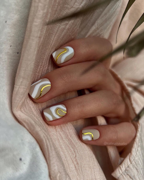 Gold Swirls Nail art idea