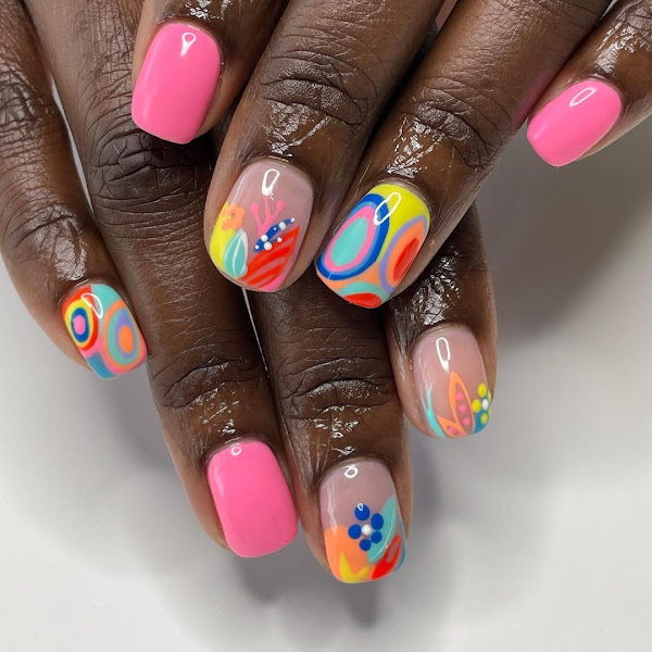 Abstract nail art