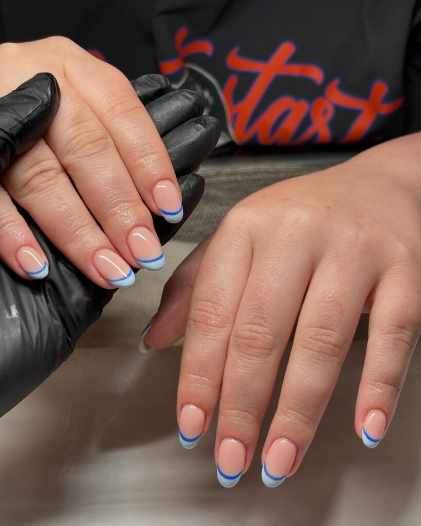 Double French Tip nails in american flag color;blue