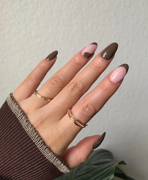 Minimilistic nail art