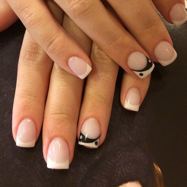 Ying yang french nail idea