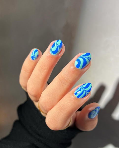 Blue Watermarble Nail art