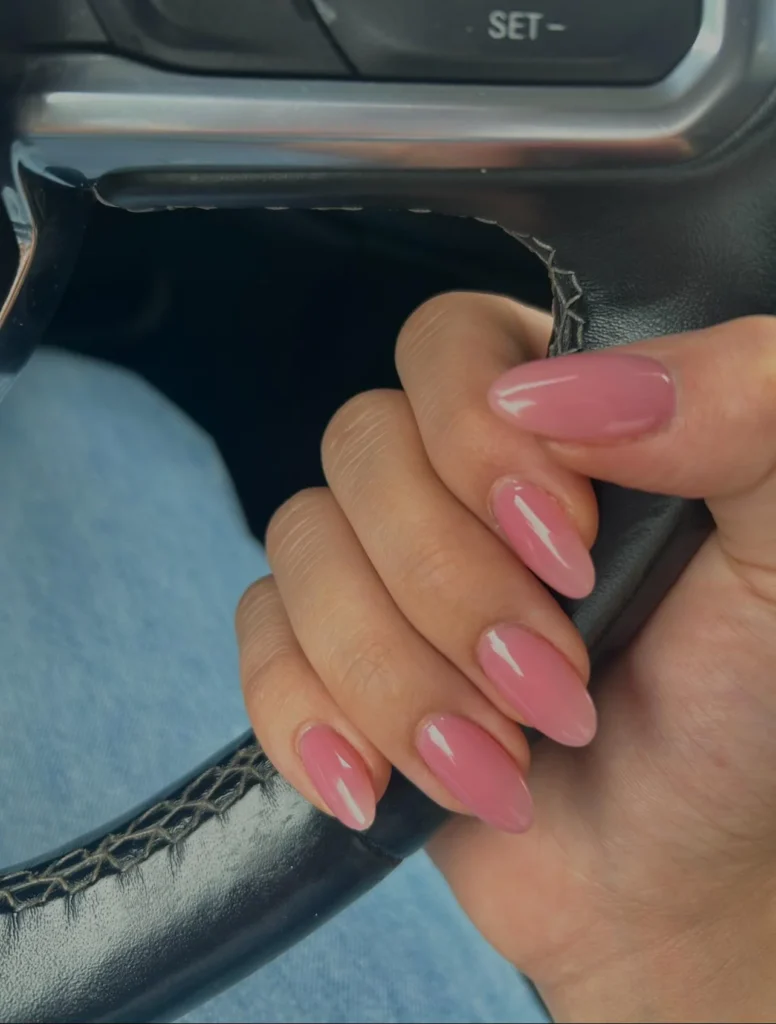 Rosy pink color nails 