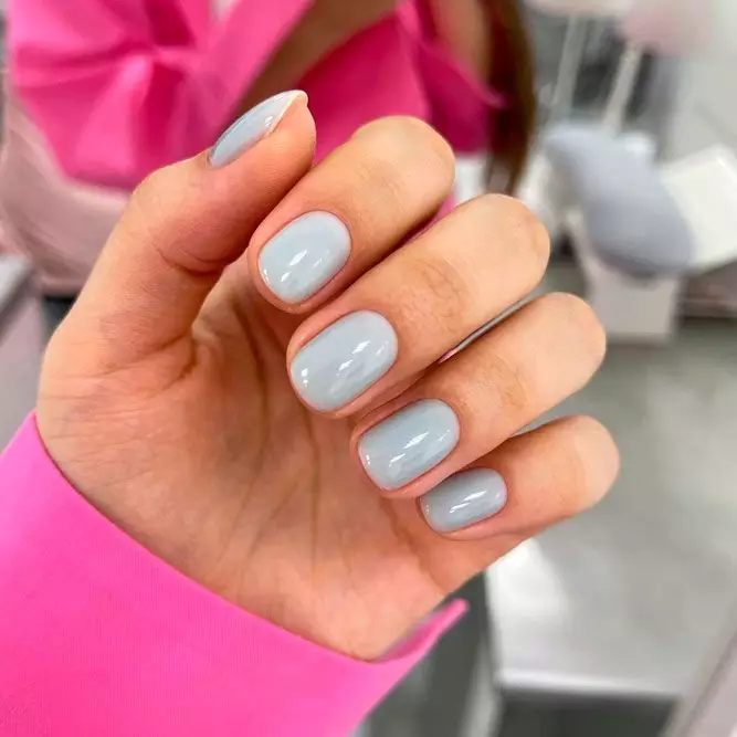 Grey nails with dusky pink dress