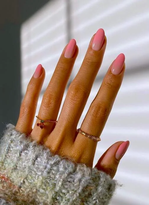 Soft pink ombre nails