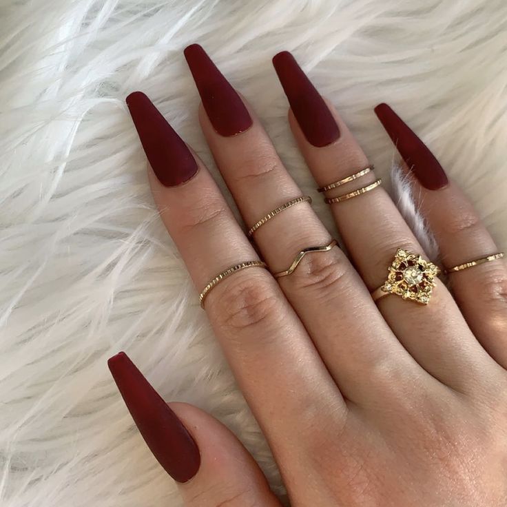 Coffin shaped velvet red nails