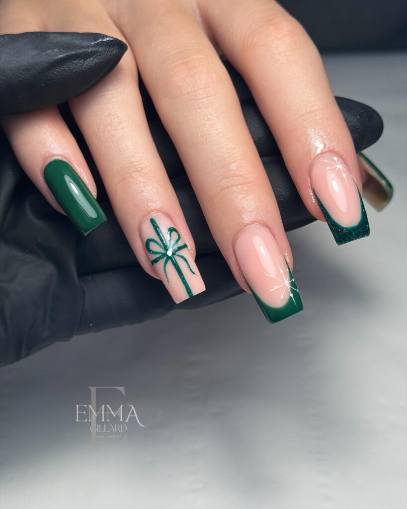 Green bow nails for christmas