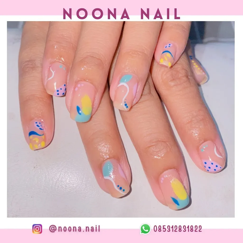 Short pastel nails