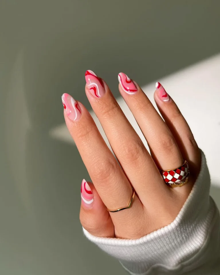 valentines day nail inspo via