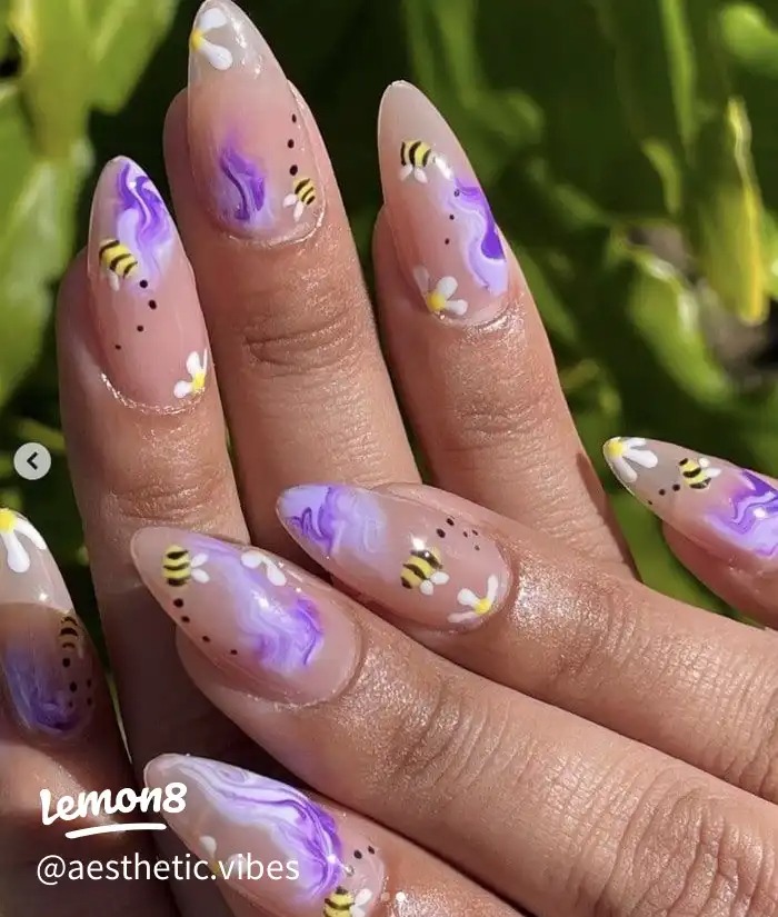Bee and flower nail art design