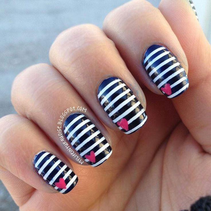 Nautical Stripes nails