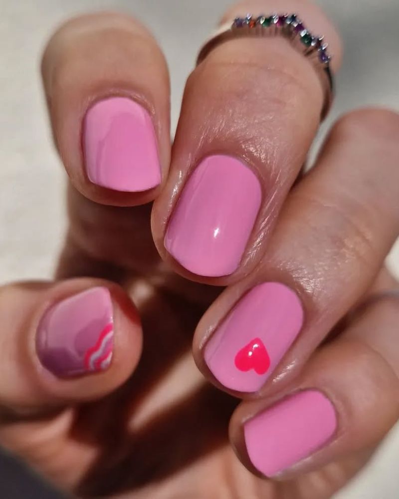 heart accent nails