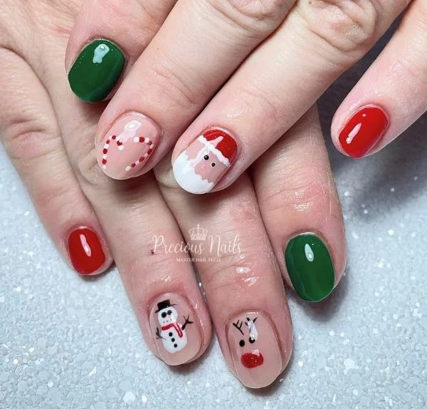 Christmas nail design on short nails