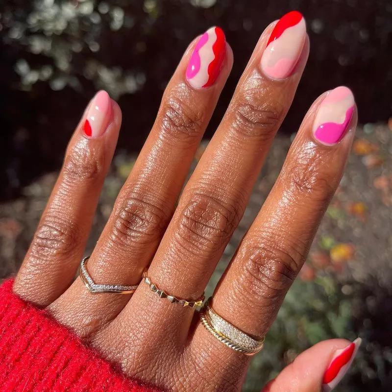 Cute red and pink nail art idea