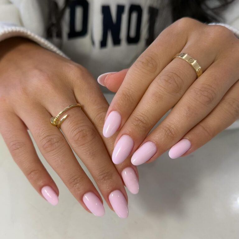 Strawberry milkshake nails